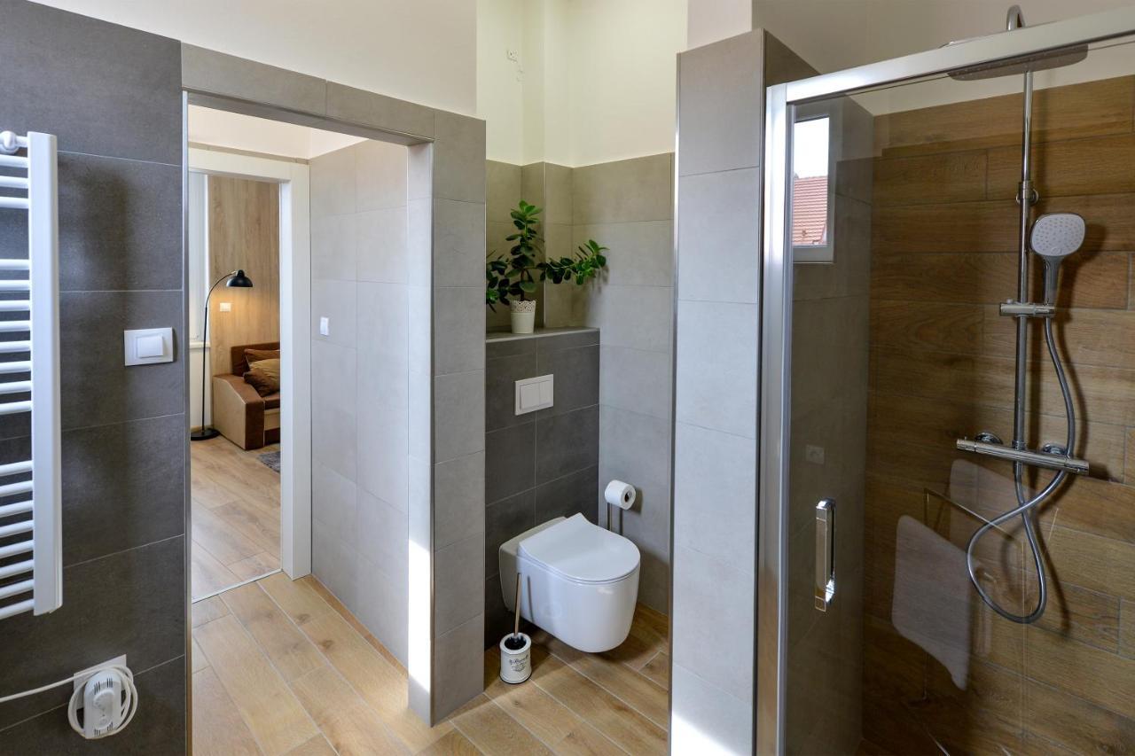 Soho Apartment Pisek  Luaran gambar
