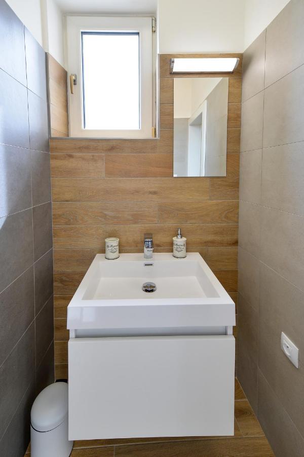 Soho Apartment Pisek  Luaran gambar