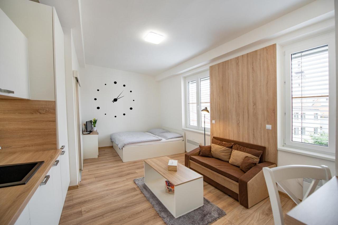 Soho Apartment Pisek  Luaran gambar